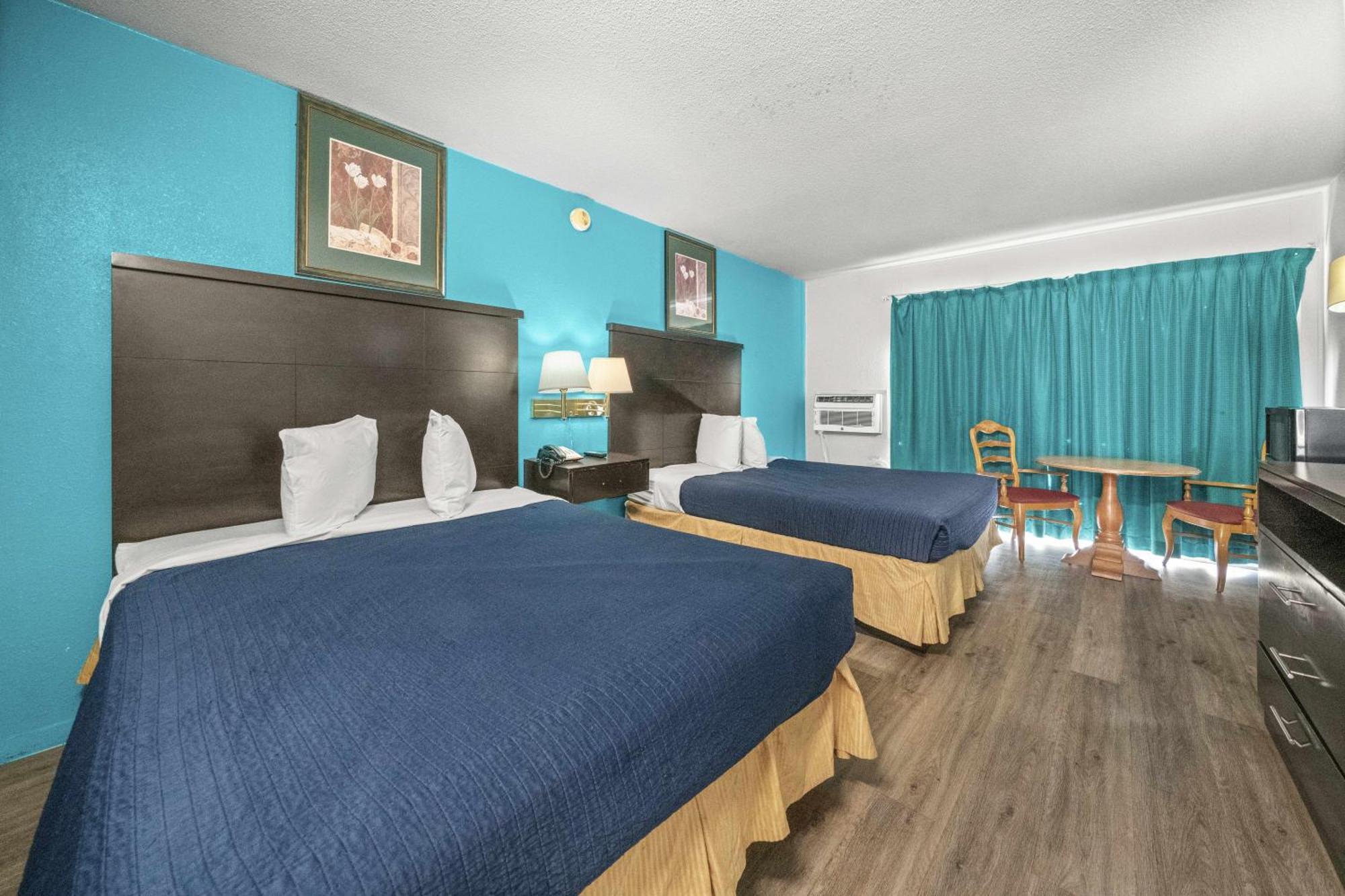 Executive Inn Rusk Bagian luar foto