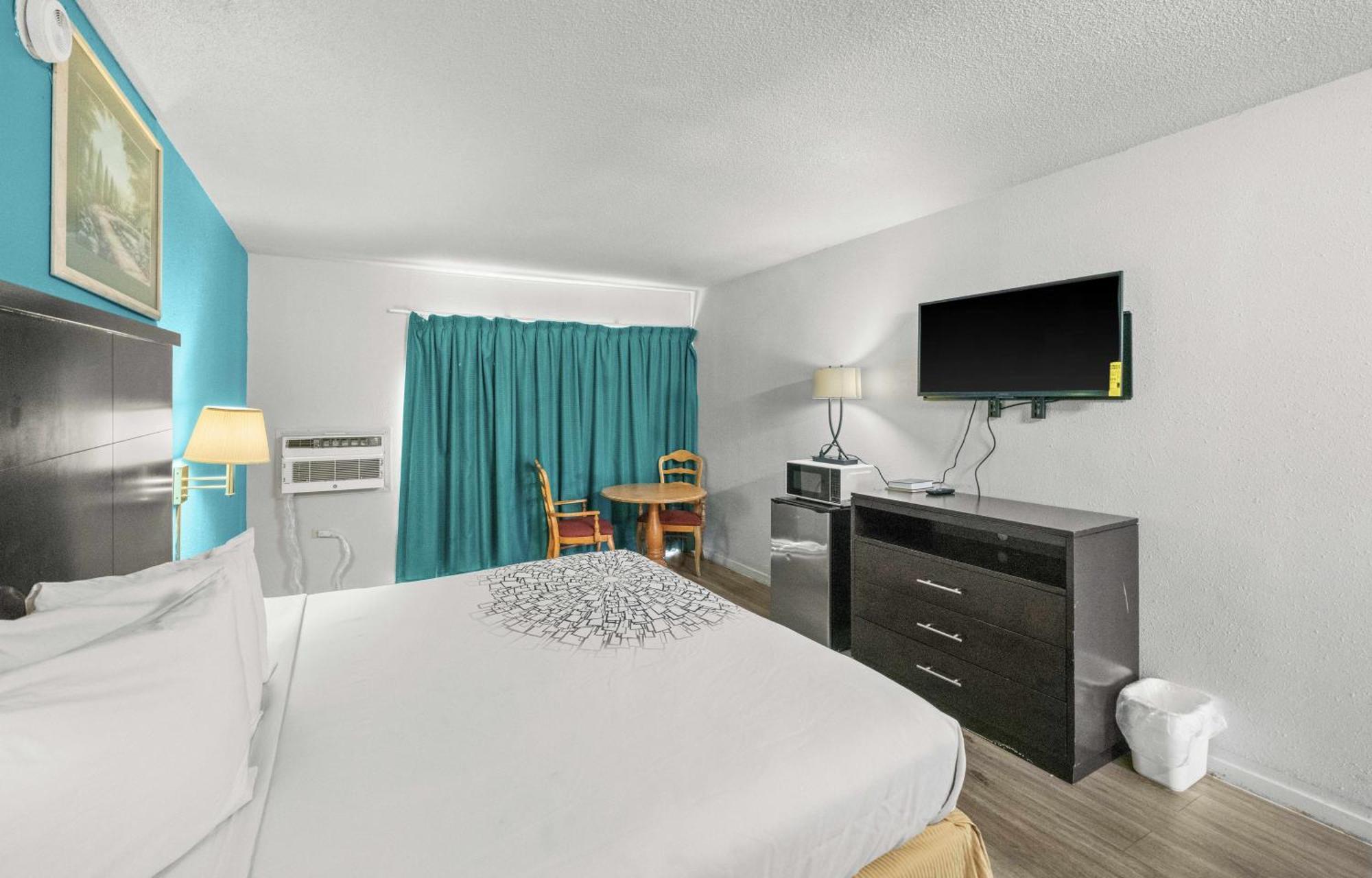 Executive Inn Rusk Bagian luar foto